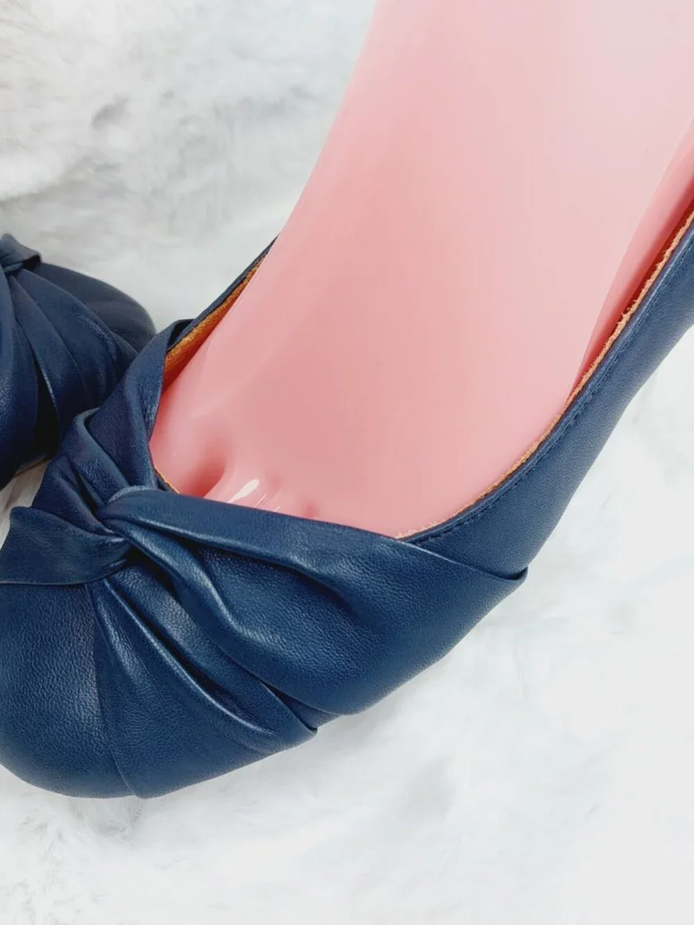 Born Women's Navy Lily Leather Wrap Knot Slip-On Ballet Flats Size 9M